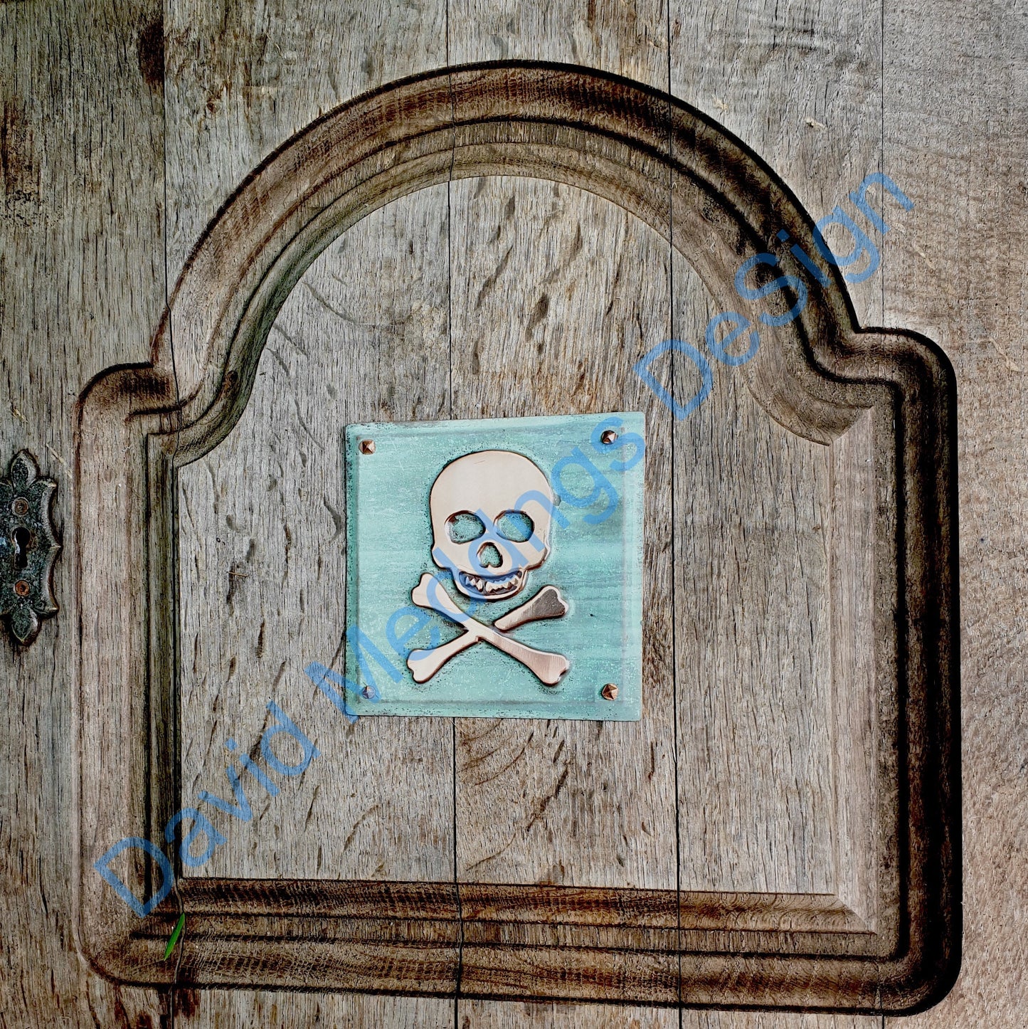 Skull and crossbones halloween pirate green or hammered copper plaque 4.2""/105mm square